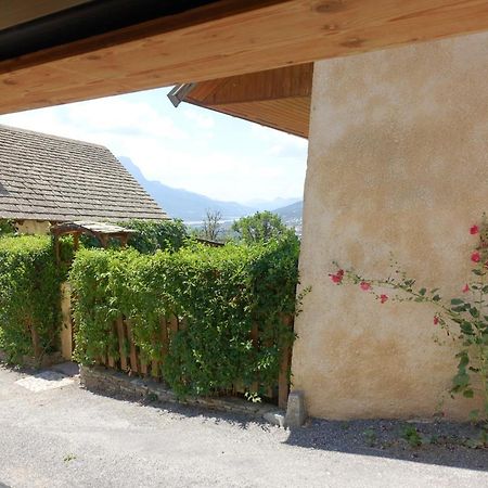 Appartement Spacieux Avec Terrasse Saint-André-dʼEmbrun 外观 照片