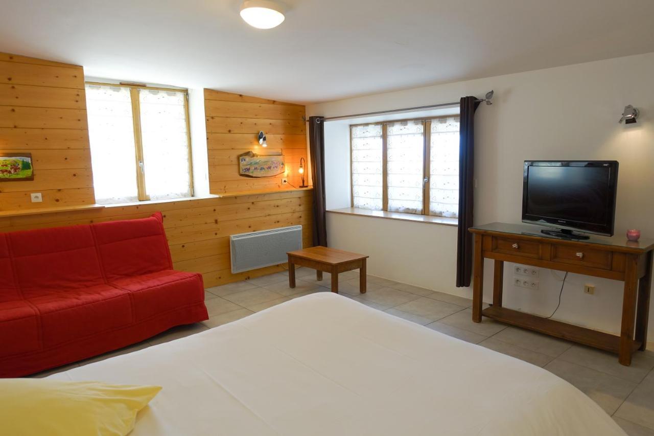 Appartement Spacieux Avec Terrasse Saint-André-dʼEmbrun 外观 照片