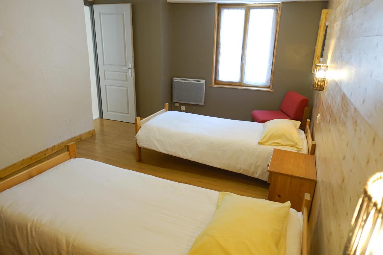 Appartement Spacieux Avec Terrasse Saint-André-dʼEmbrun 外观 照片