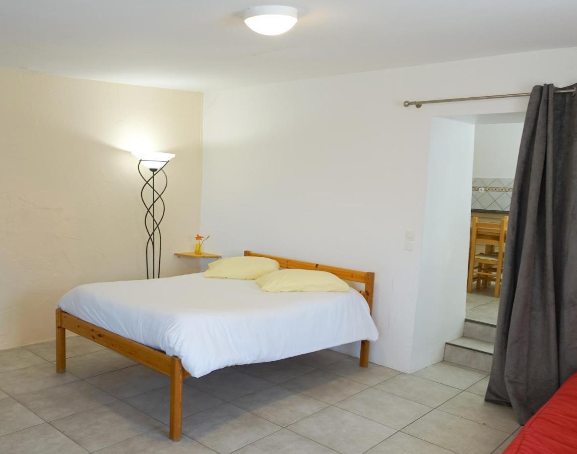 Appartement Spacieux Avec Terrasse Saint-André-dʼEmbrun 外观 照片